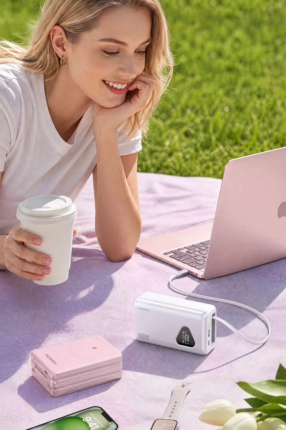 RORRY H3 laptop power bank, AuraDock M1 charging station, and CharmGo D4 on a weekend picnic